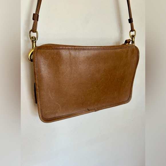 Vintage COACH Convertible Clutch Basic Bag | Tabac Leather with Monogram - Picture 5 of 9